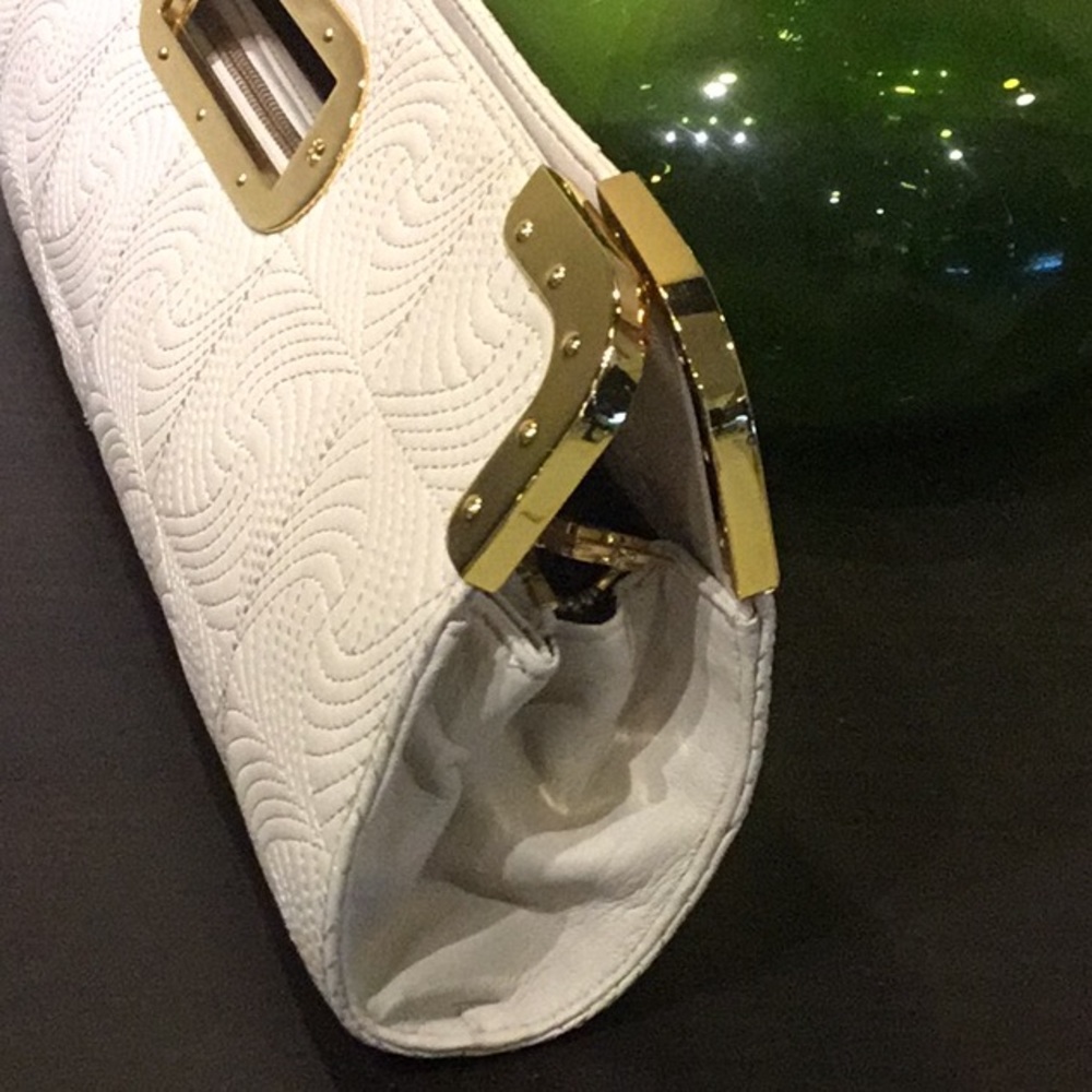 BCBG Oversized clutch - Picture 5 of 8